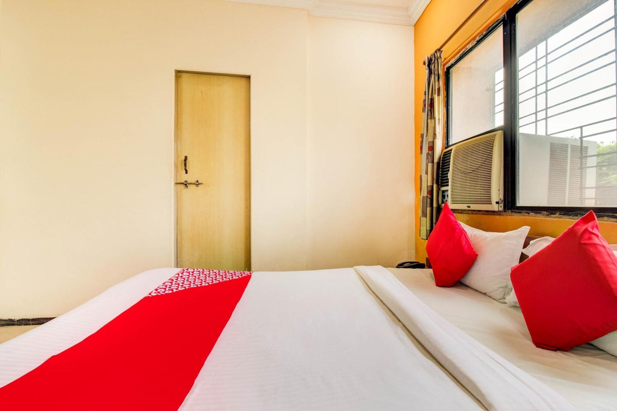 נאסיק Hotel O Sri Jai Palace מראה חיצוני תמונה