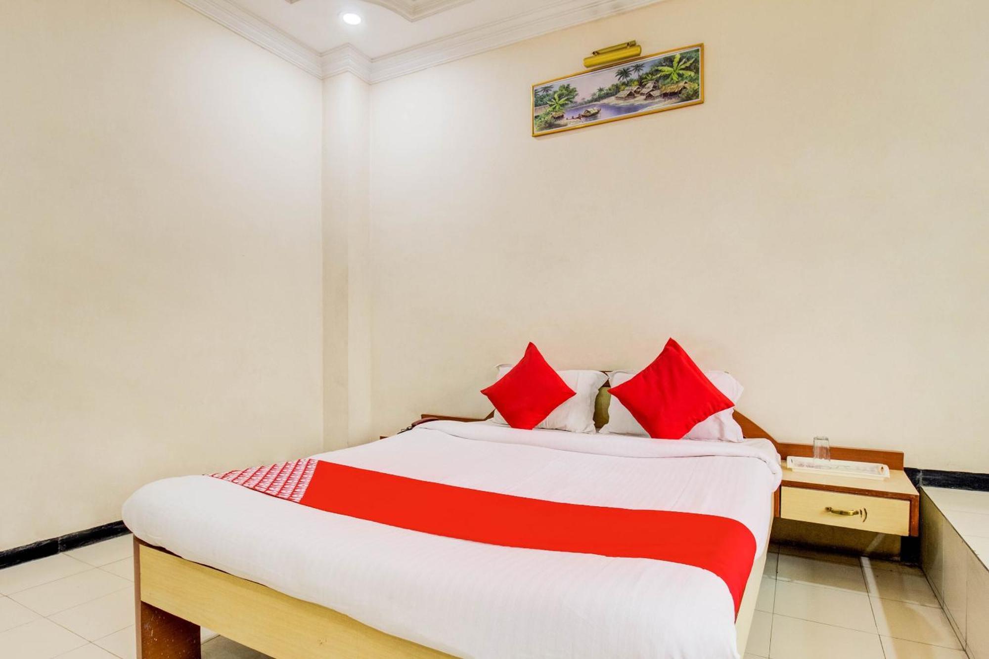 נאסיק Hotel O Sri Jai Palace מראה חיצוני תמונה