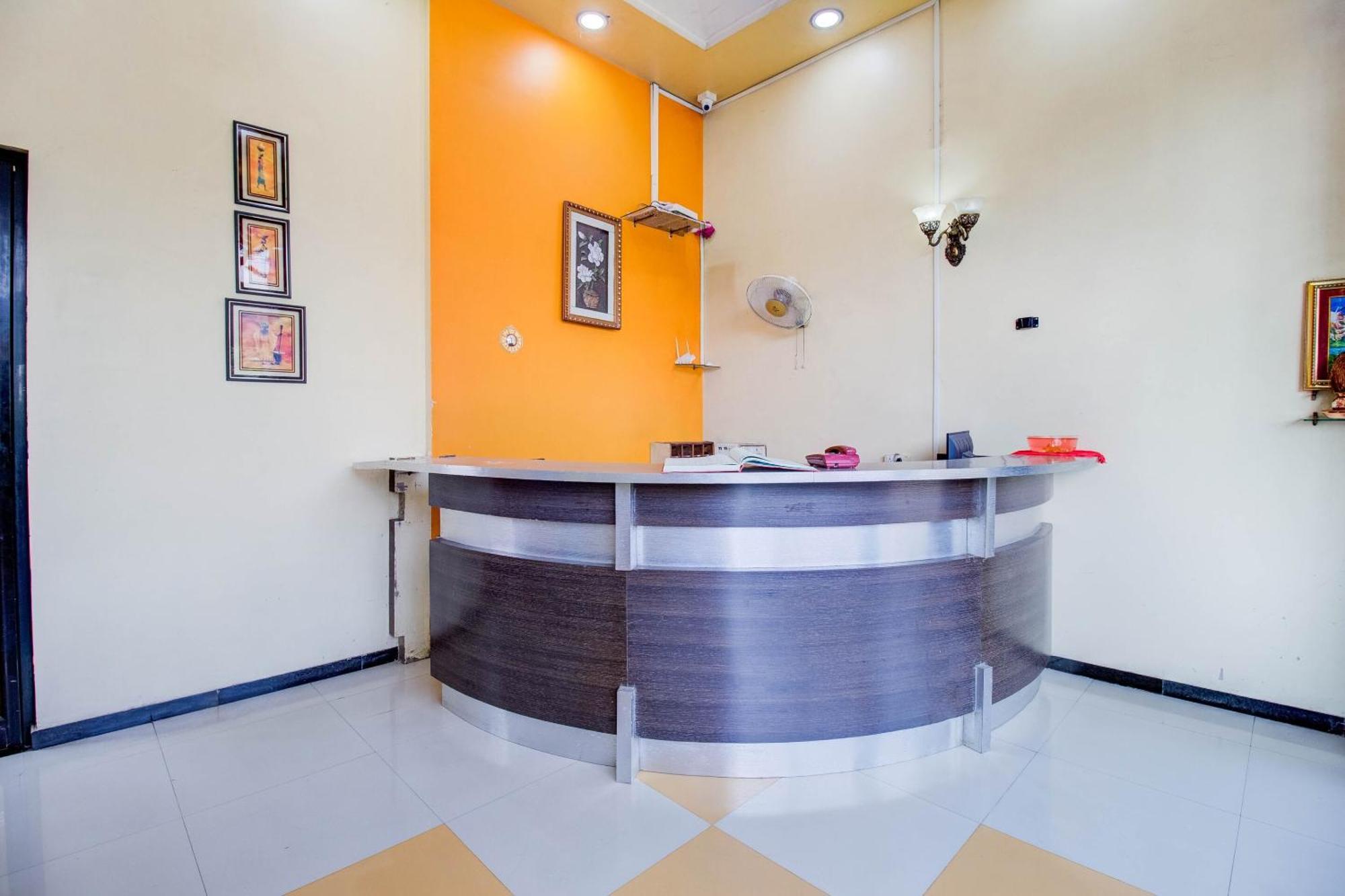 נאסיק Hotel O Sri Jai Palace מראה חיצוני תמונה