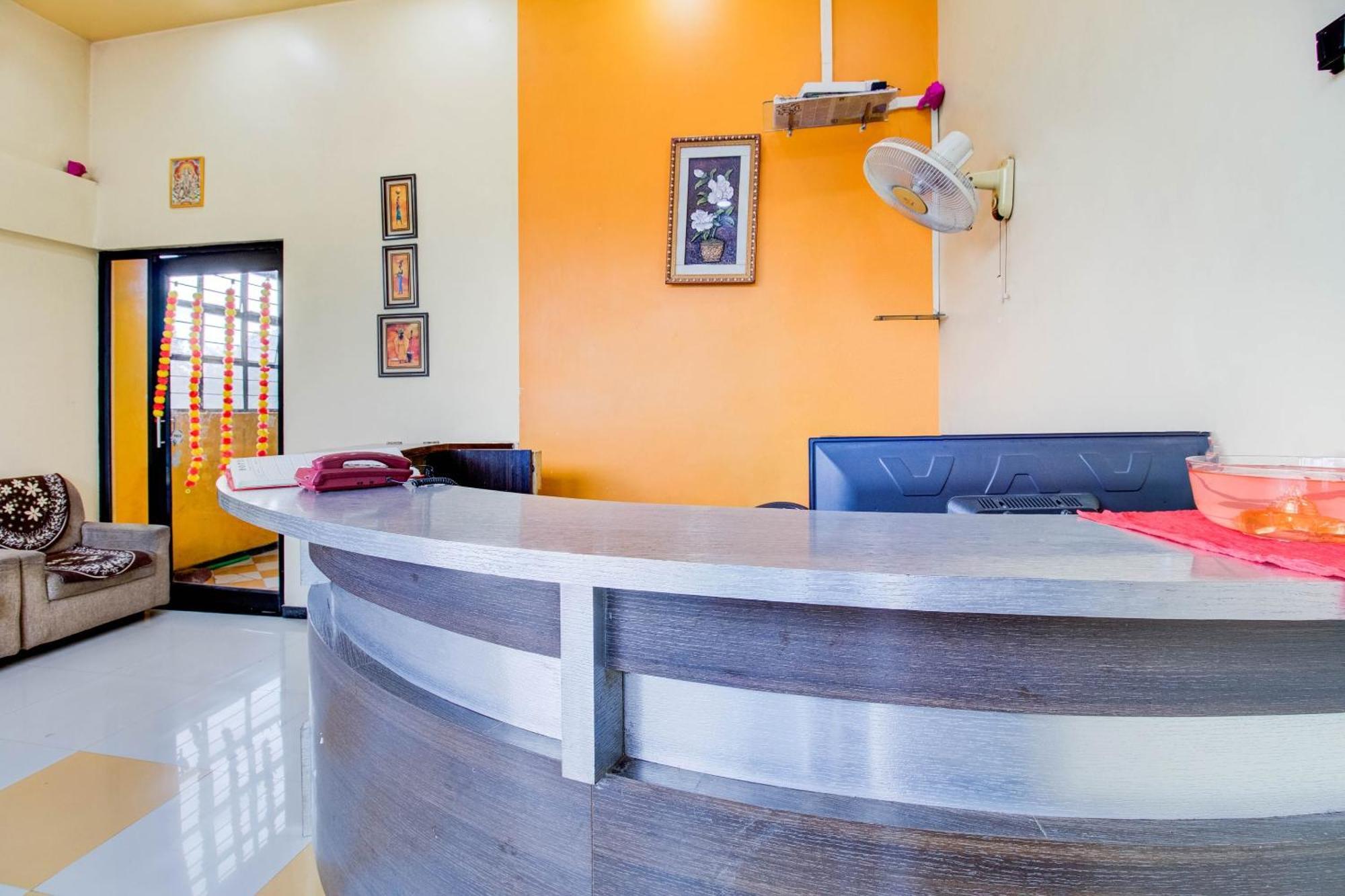 נאסיק Hotel O Sri Jai Palace מראה חיצוני תמונה